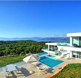 4 bedroom villa with pool & seaview, near Acharavi, sleeps 9